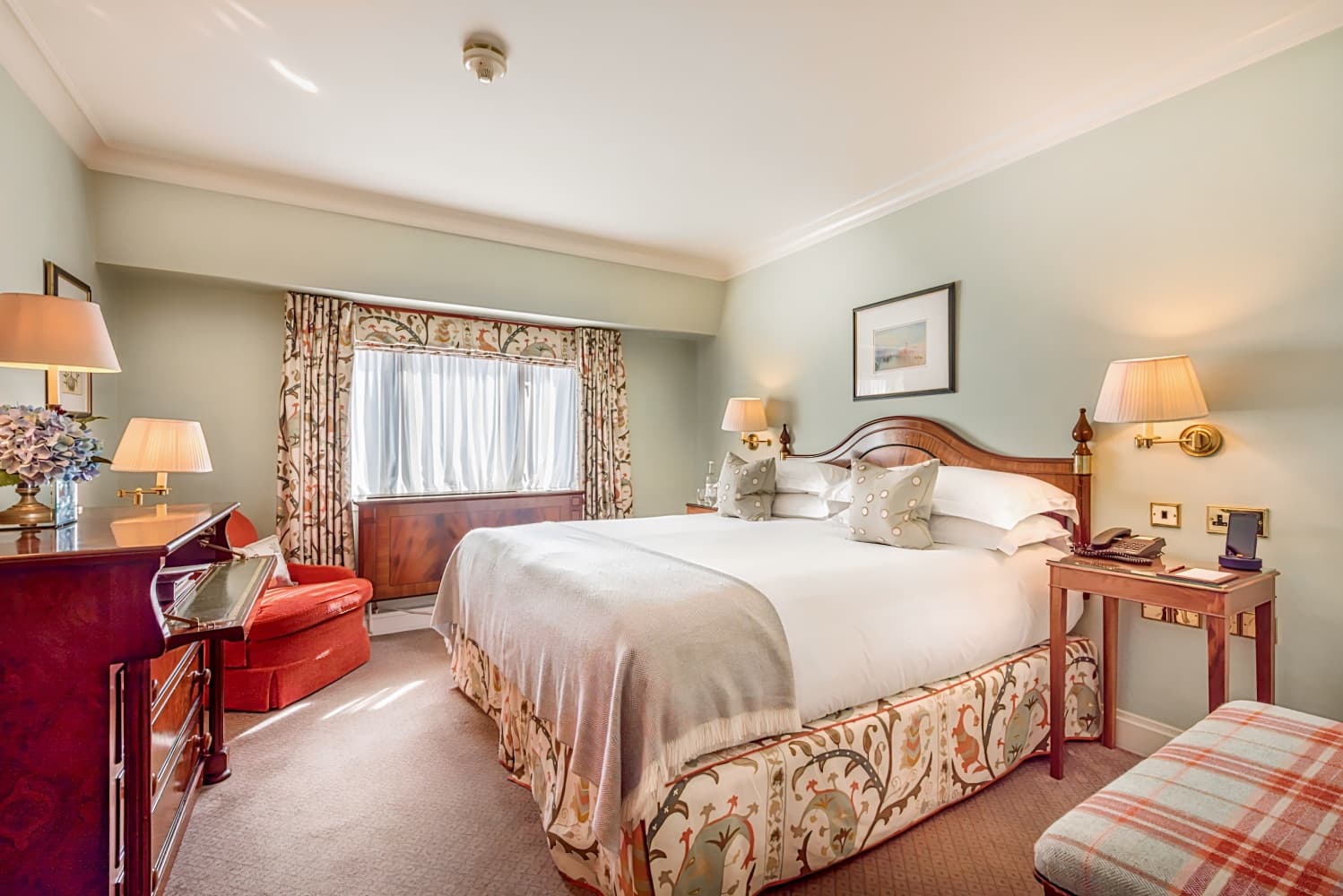 The Capital Hotel, Apartments & Townhouse