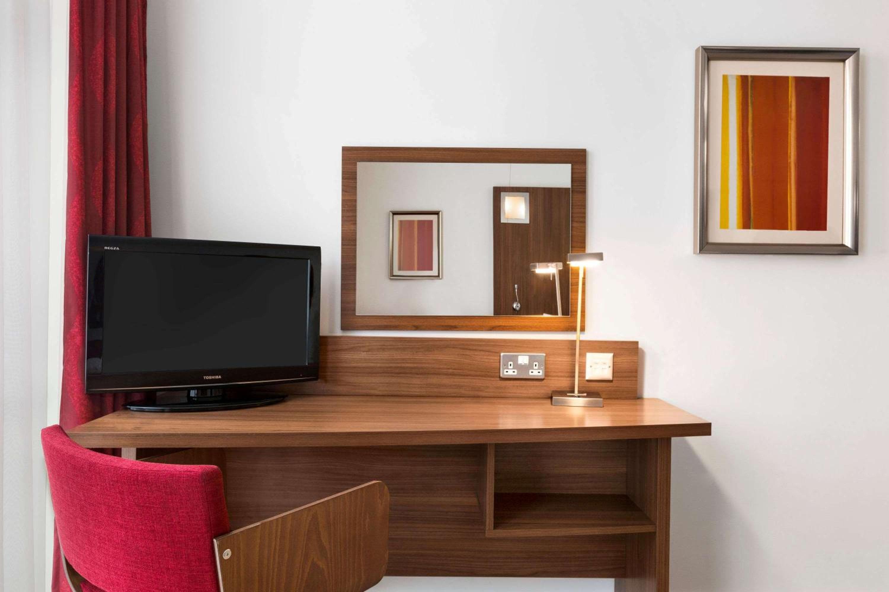 Ramada Encore by Wyndham, Leicester City Centre