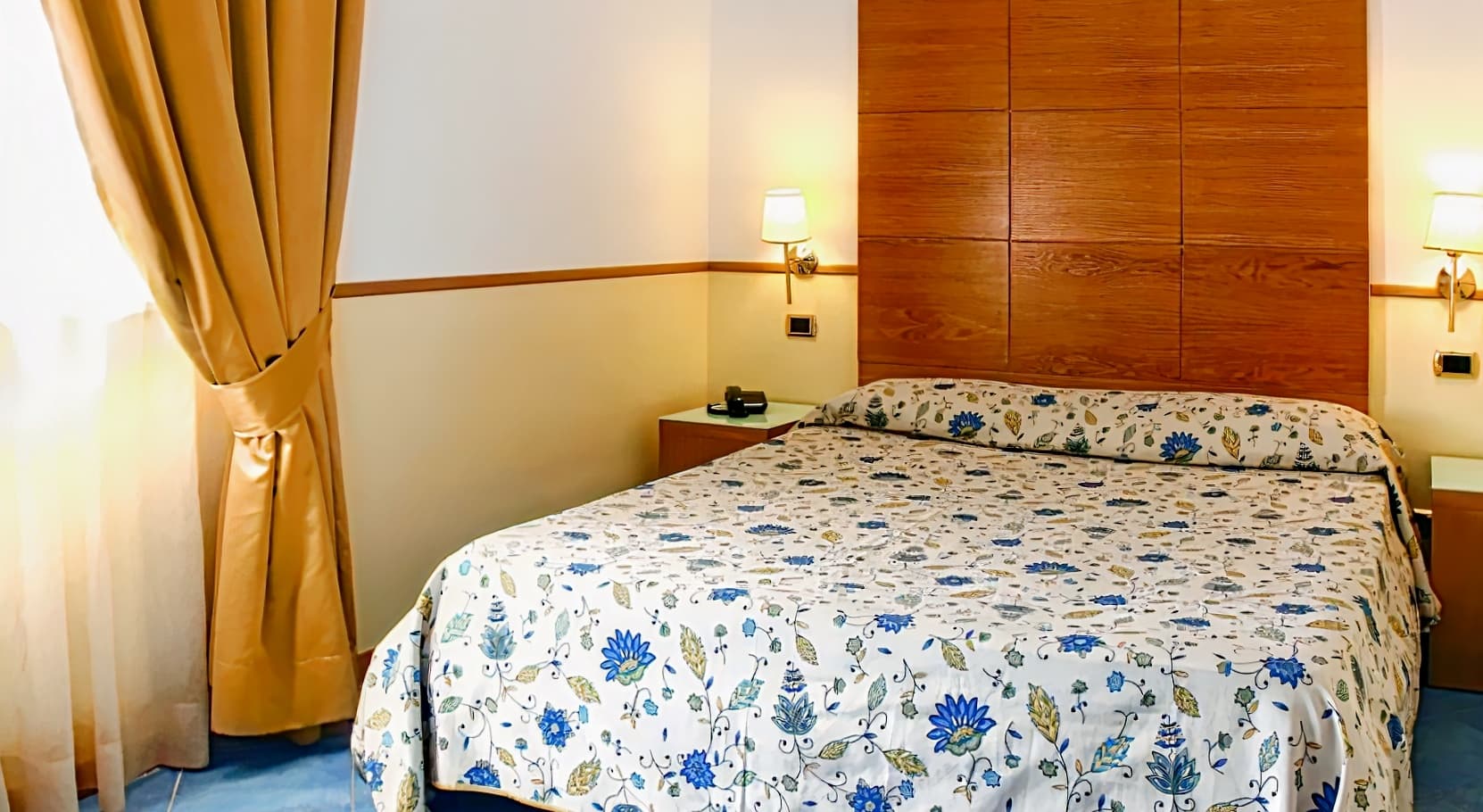 City Hotel