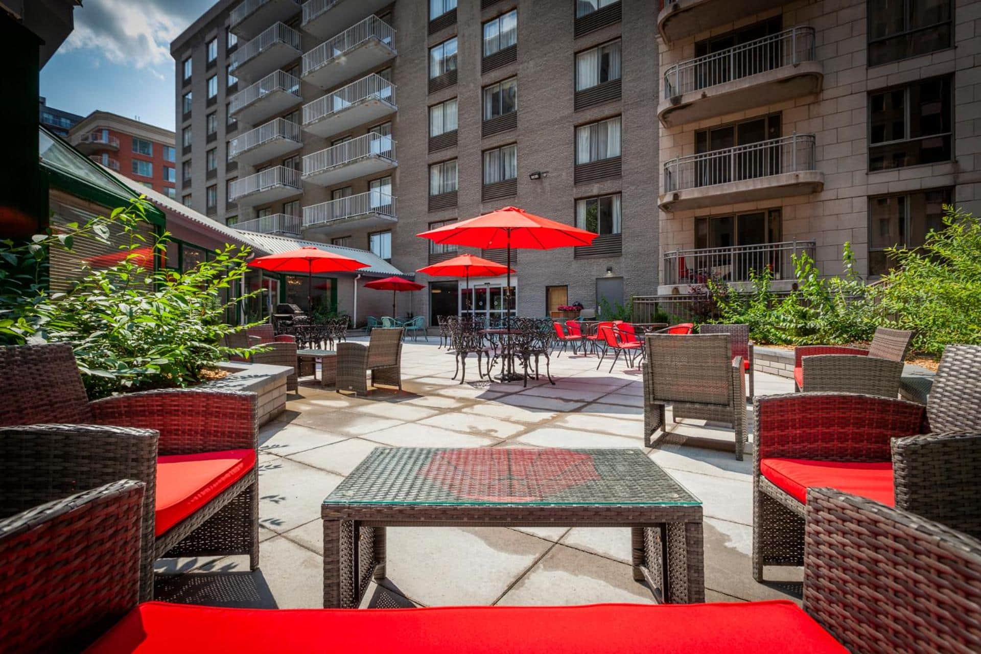 Le Nouvel Hotel