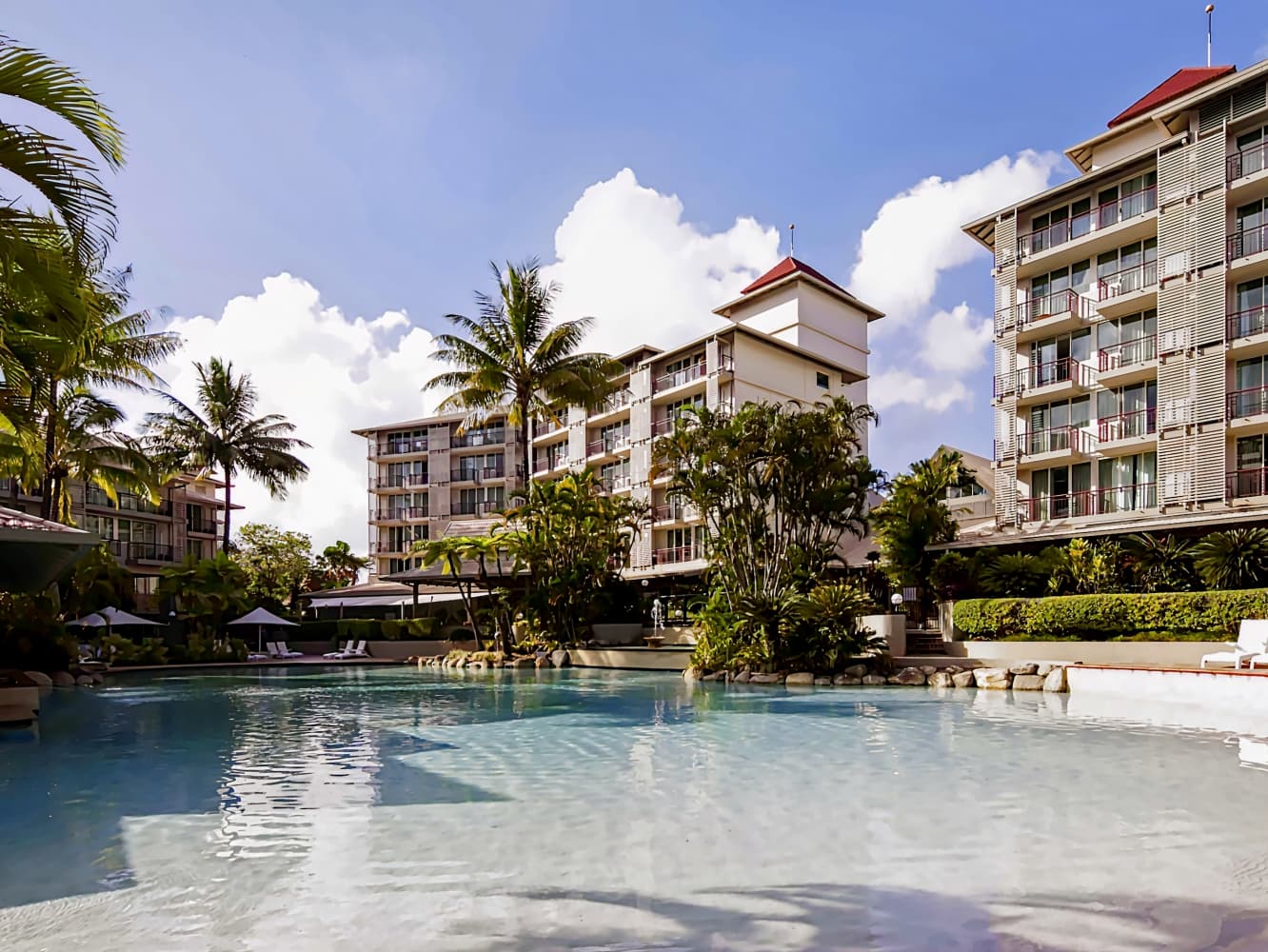 Novotel Cairns Oasis Resort