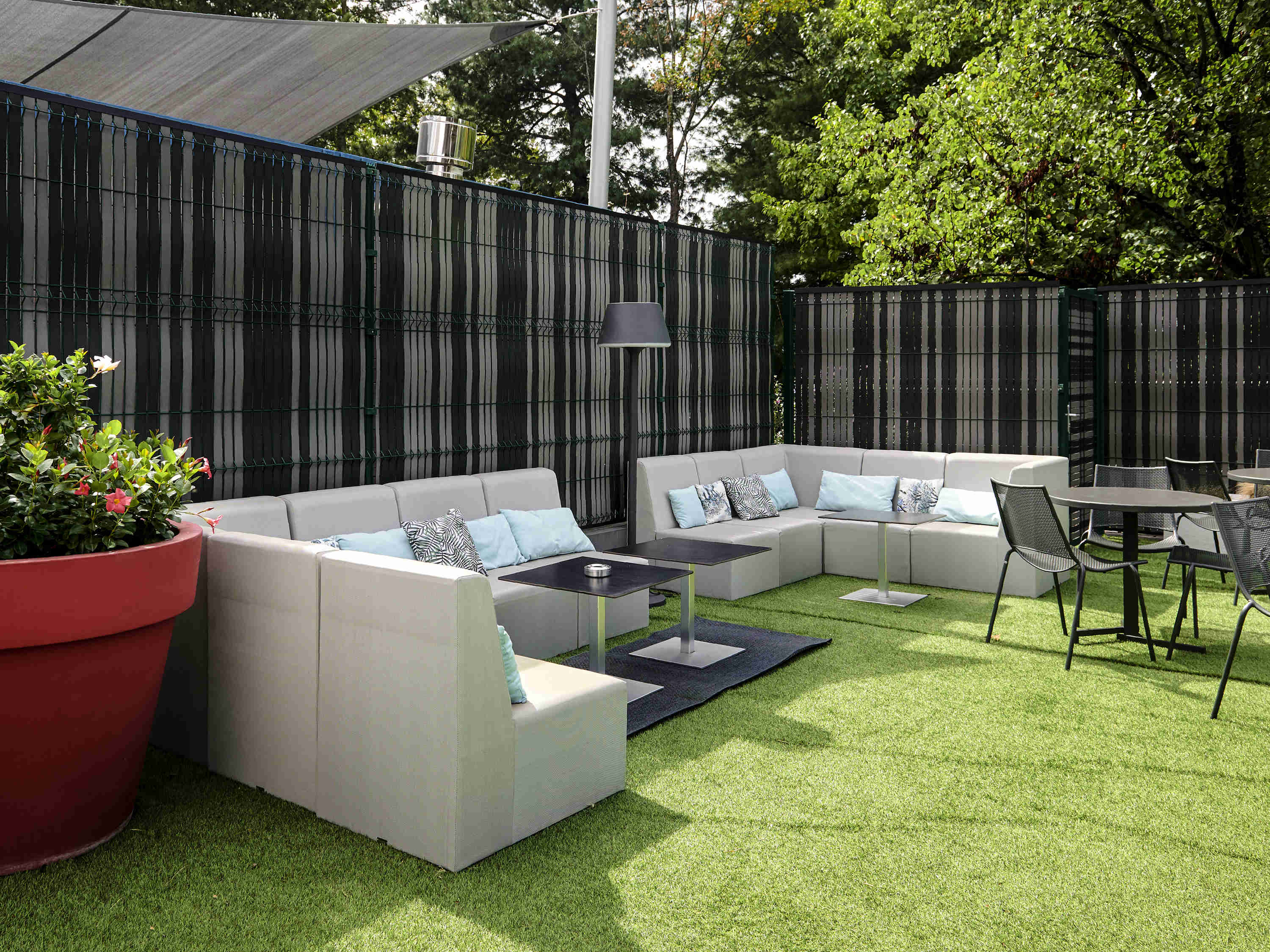 ibis Lyon Gerland Musée des Confluences