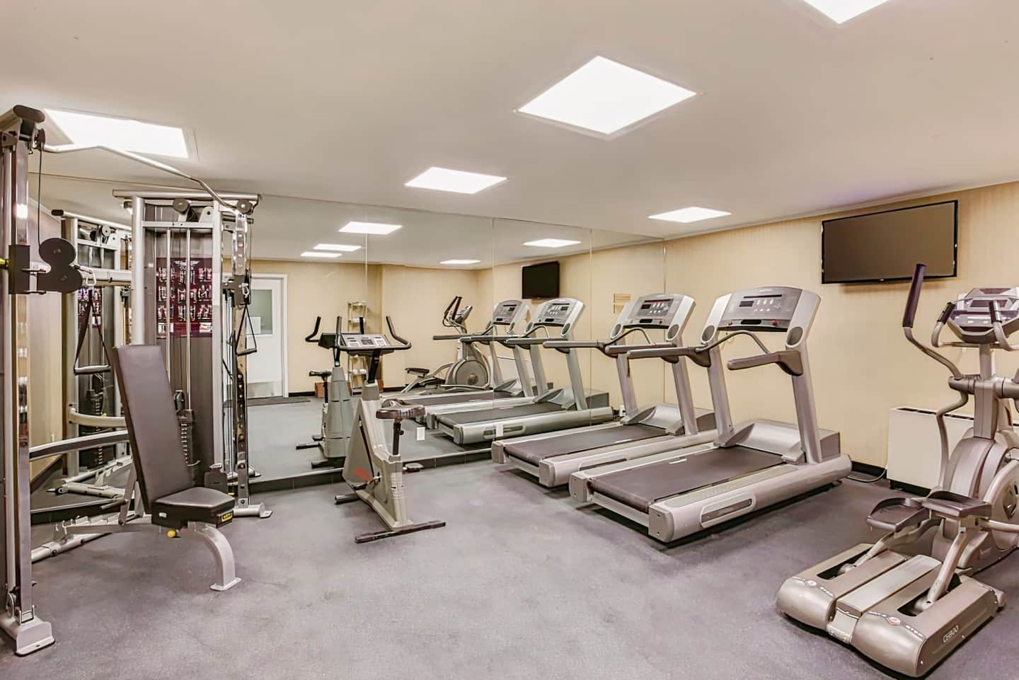 The Hotel at Fifth Avenue