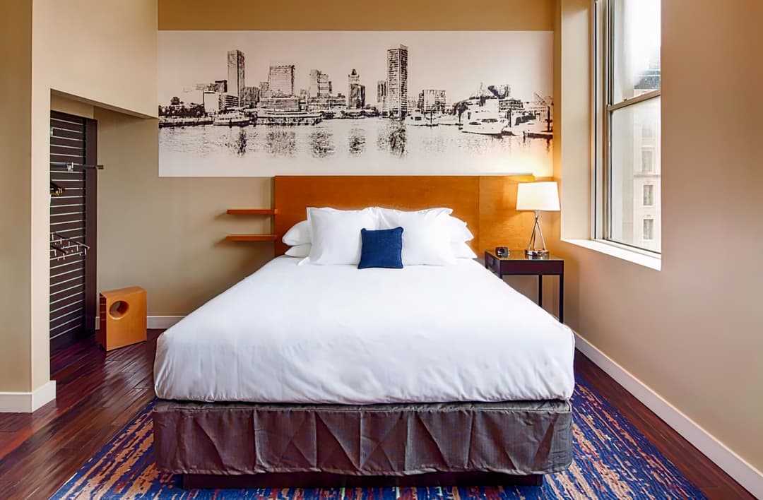 Hotel RL Baltimore Inner Harbor