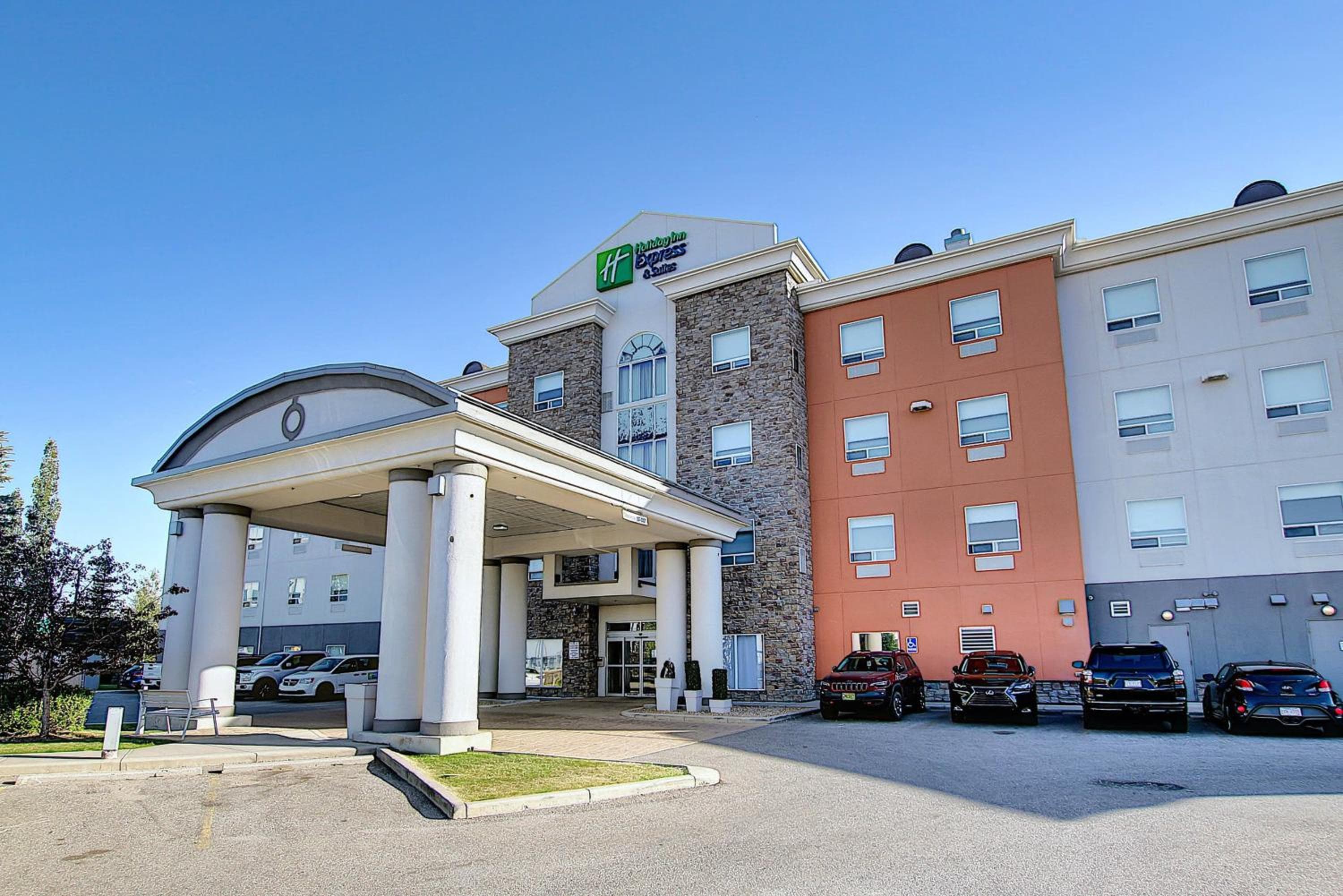 Holiday Inn Express & Suites Airport Calgary