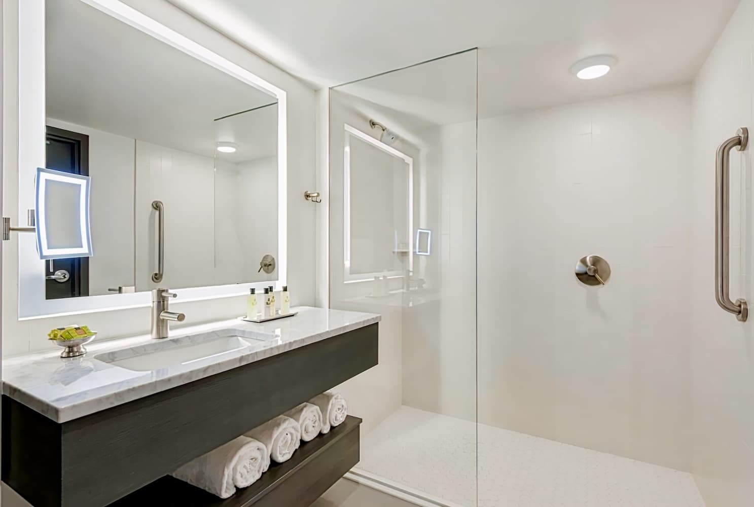 Intercontinental St. Paul Riverfront