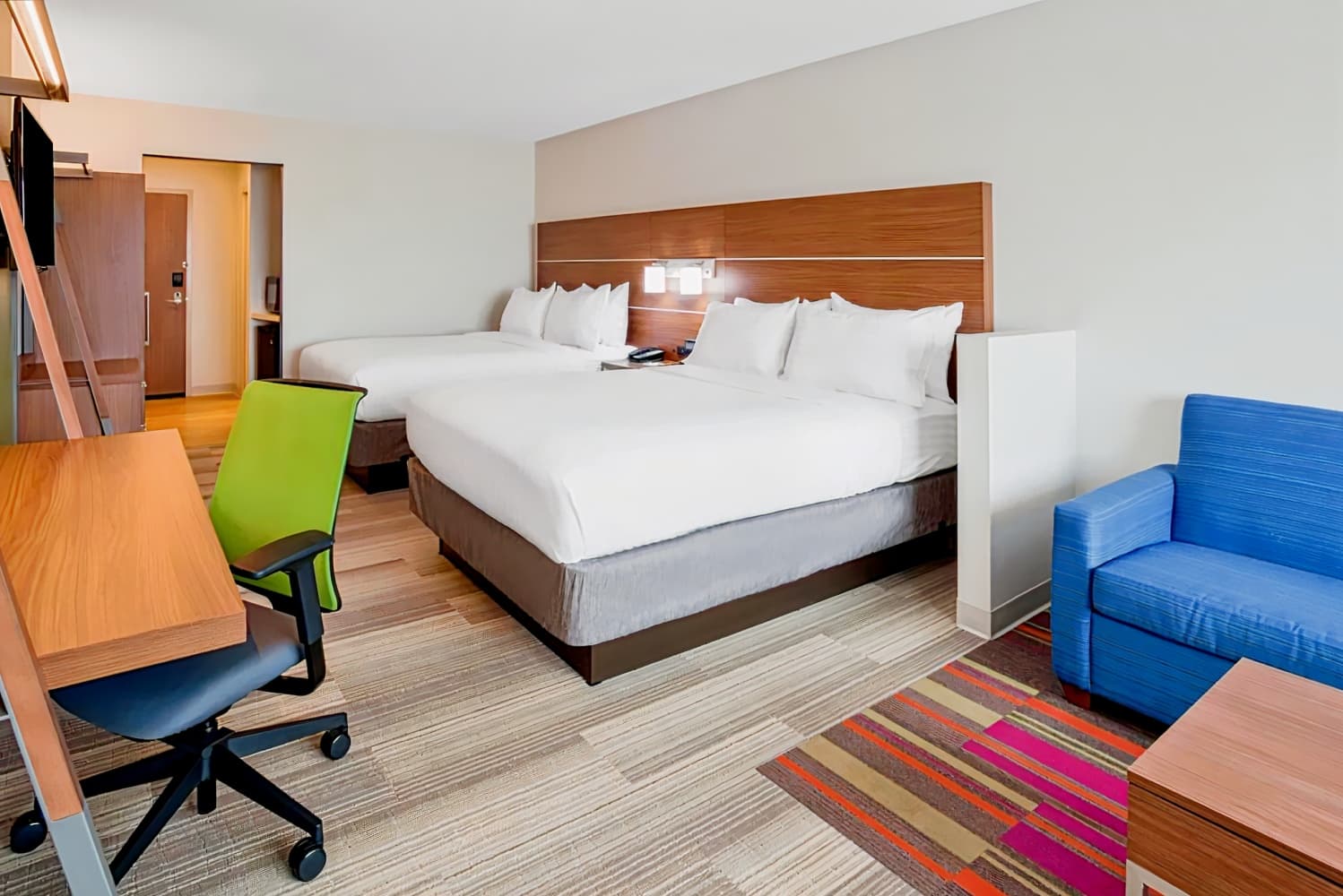 Holiday Inn Express and Suites Des Moines Downtown