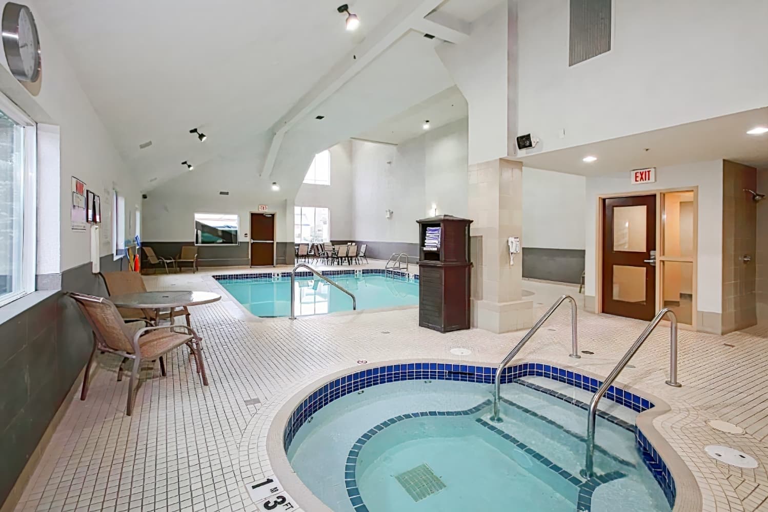 Holiday Inn Express Hotel & Suites Vernon, an IHG Hotel