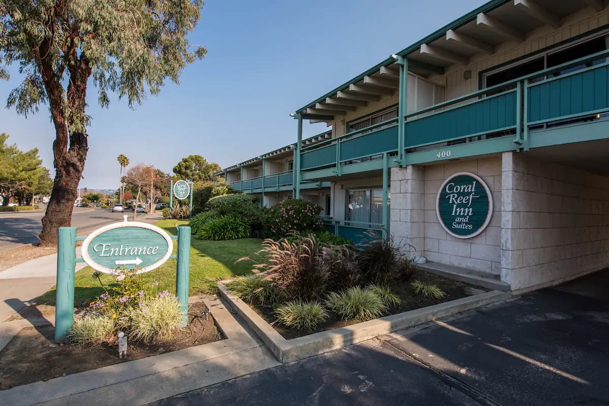Coral Reef Inn & Suites