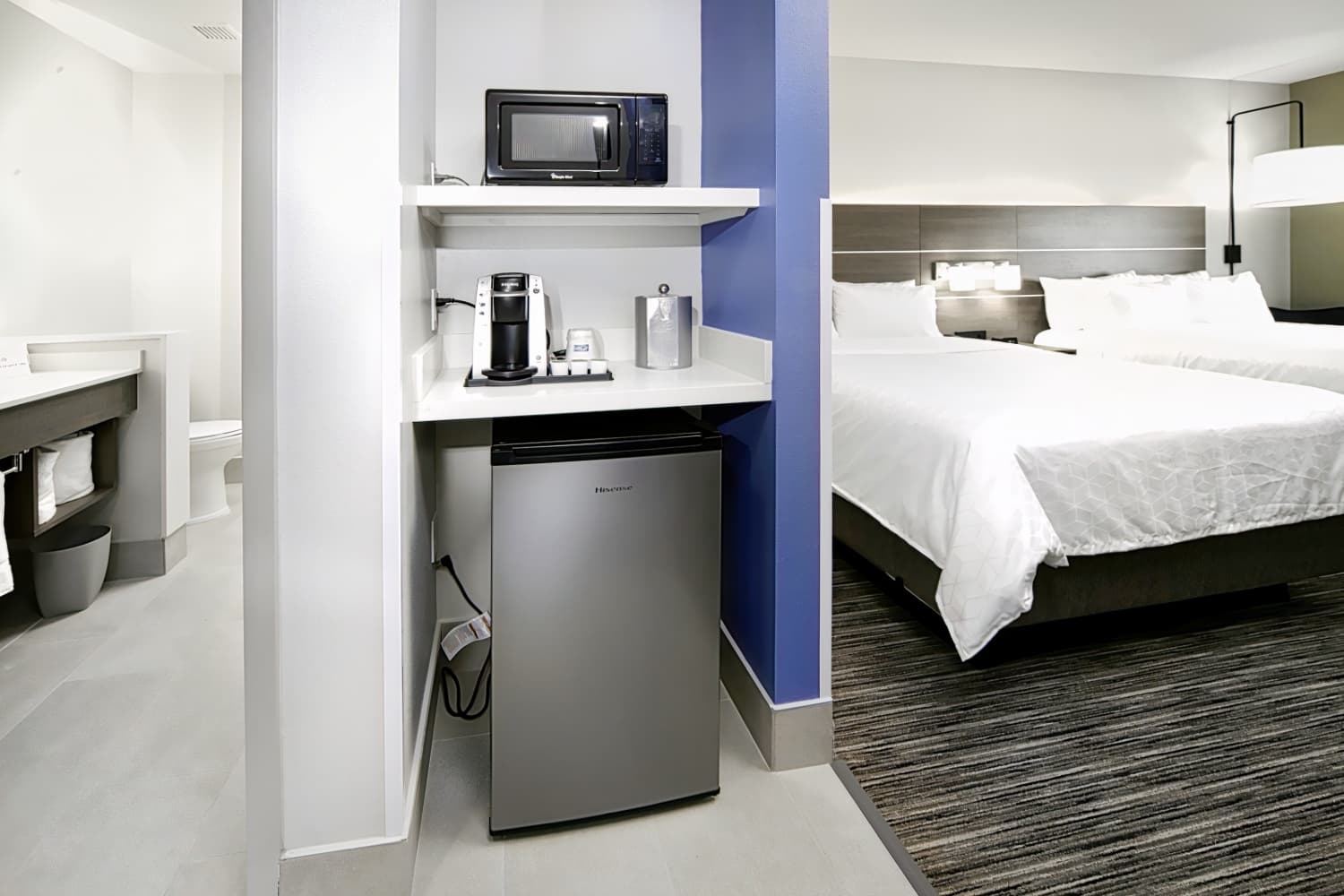 Holiday Inn Express & Suites - Fort Myers Airport