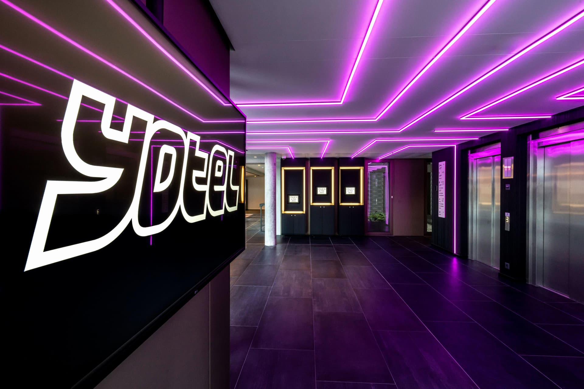 Yotel Lake Geneva