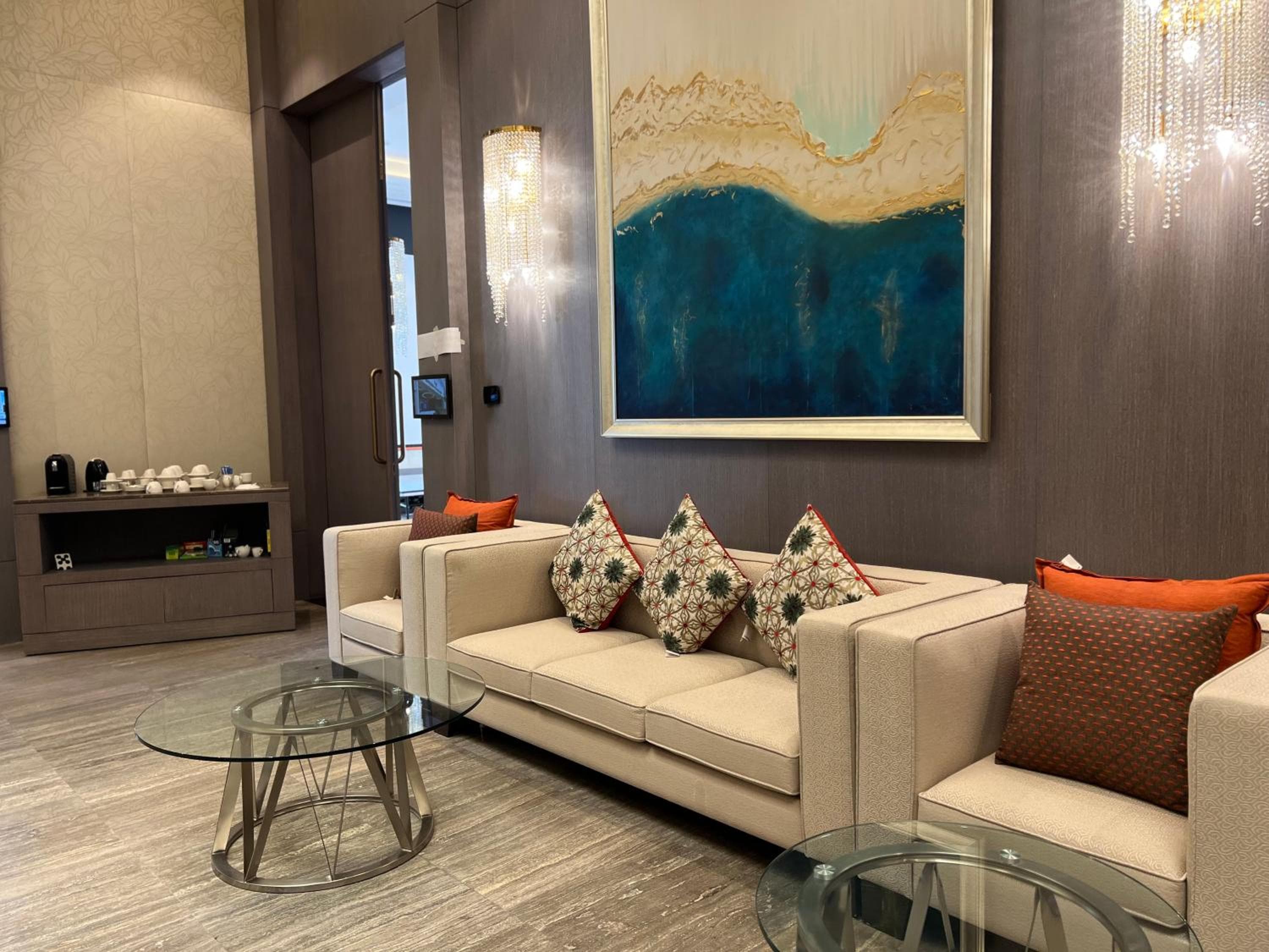 Khalidia Palace Hotel Dubai by Mourouj Gloria