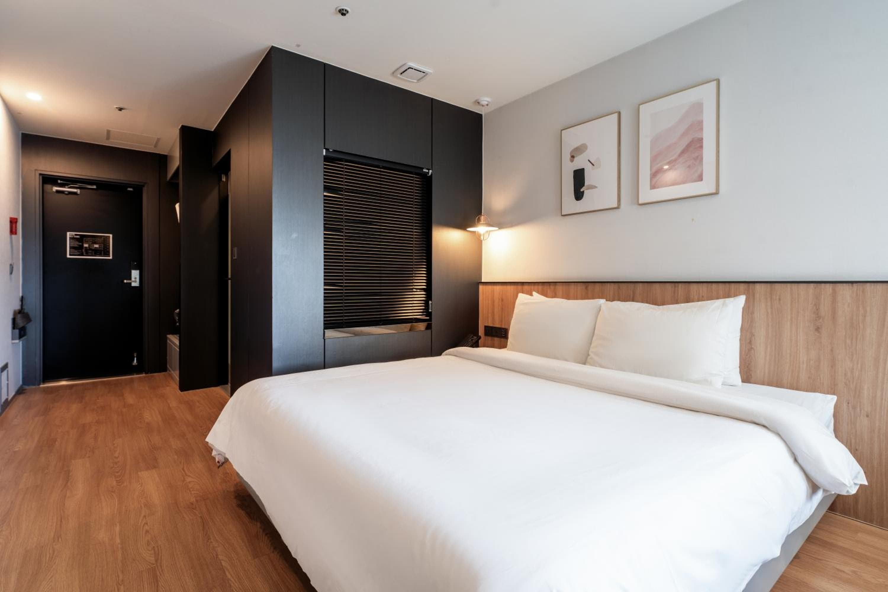 Gray 193 Gwangan Beach 그레이 193 광안리