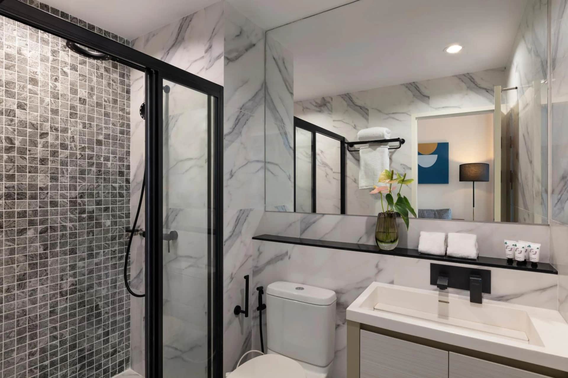 Oakwood Suites Tiwanon Bangkok