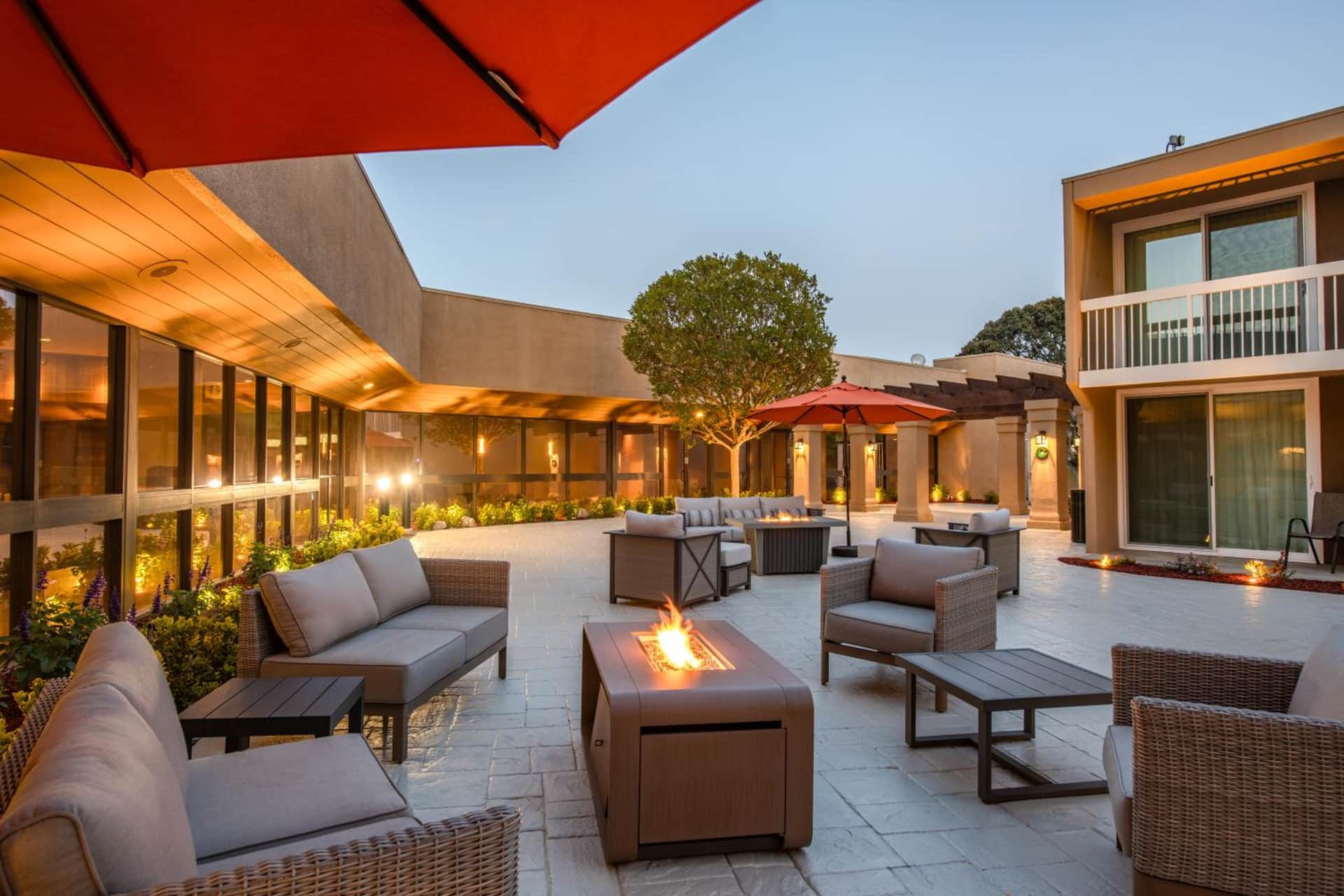 Holiday Inn Oxnard - Ventura by IHG