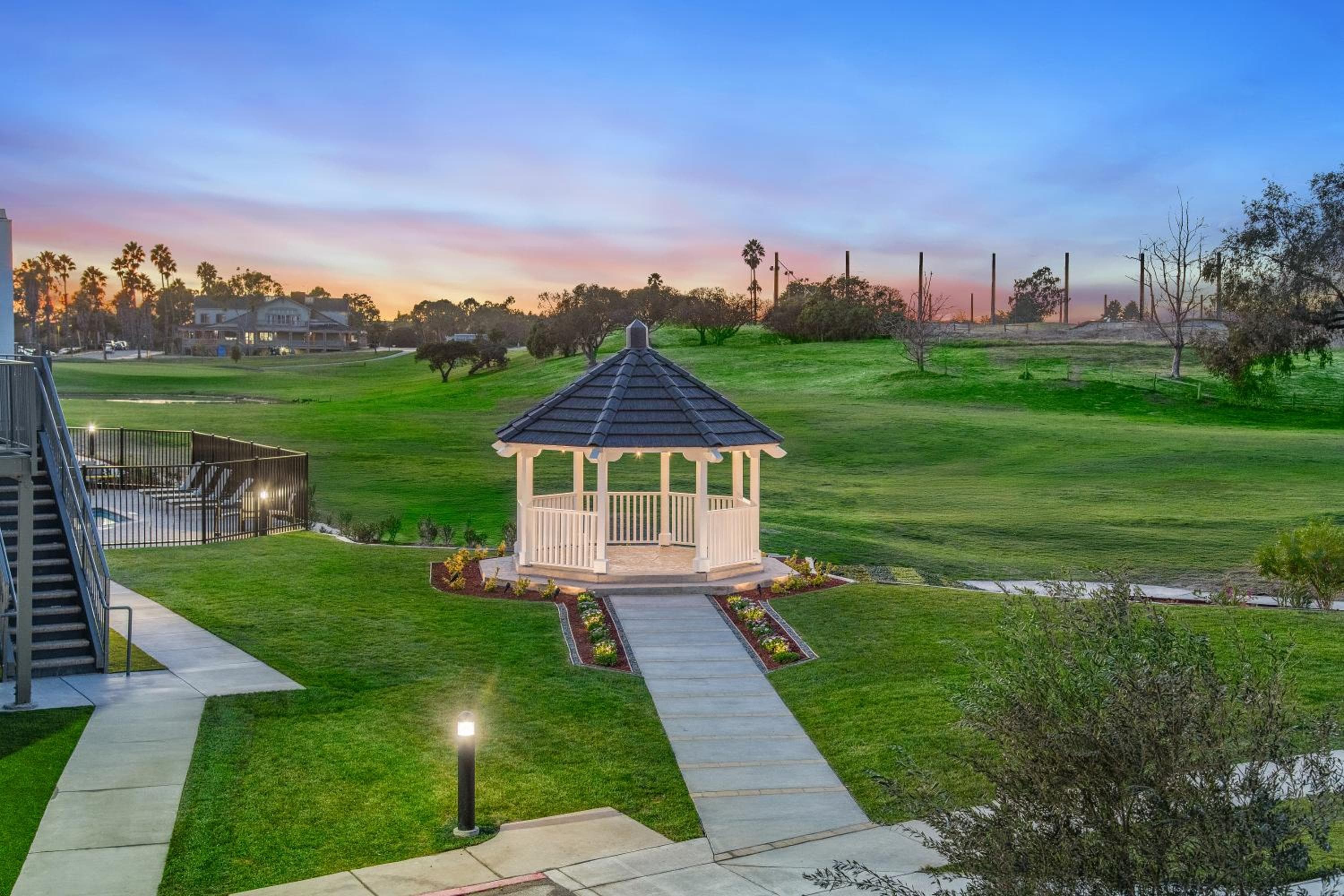 Staybridge Suites - Oxnard - River Ridge