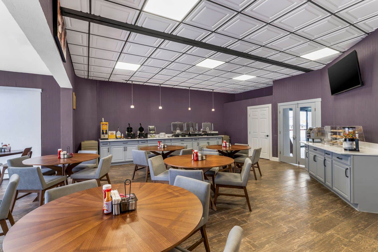 Cambridge Hotel - Kansas City