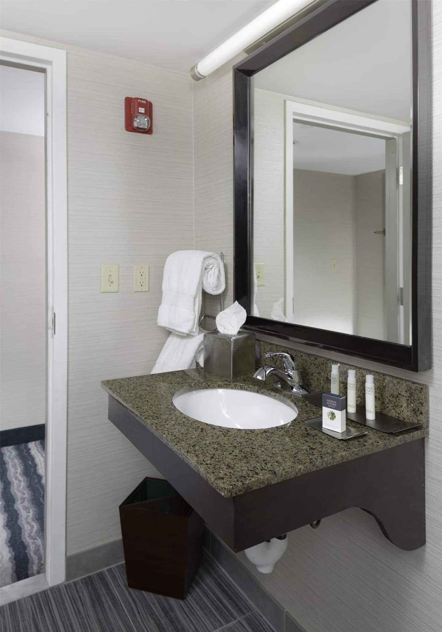 DoubleTree by Hilton Downtown Wilmington - Legal District
