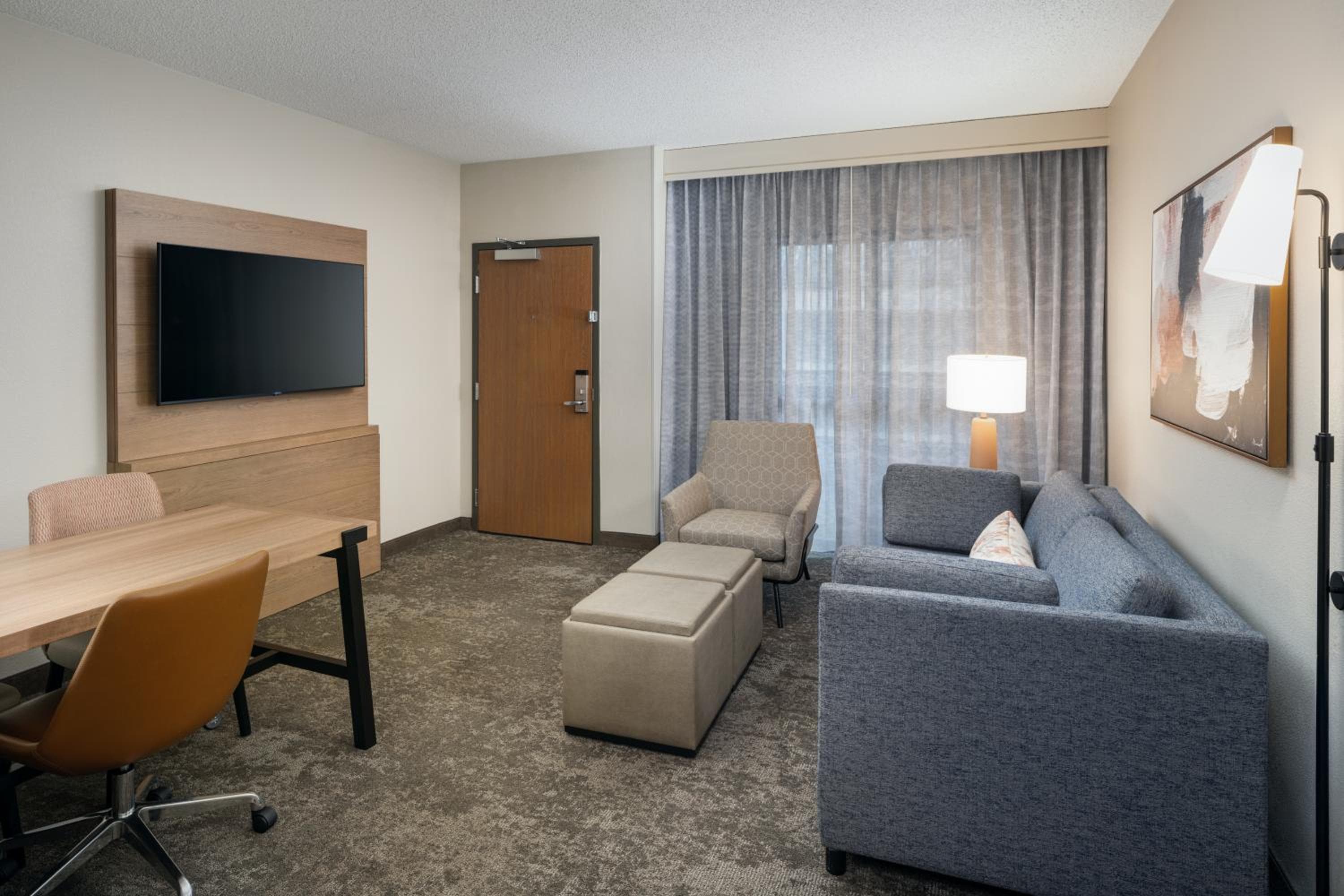 Embassy Suites by Hilton Charleston Airport Hotel & Convention Center