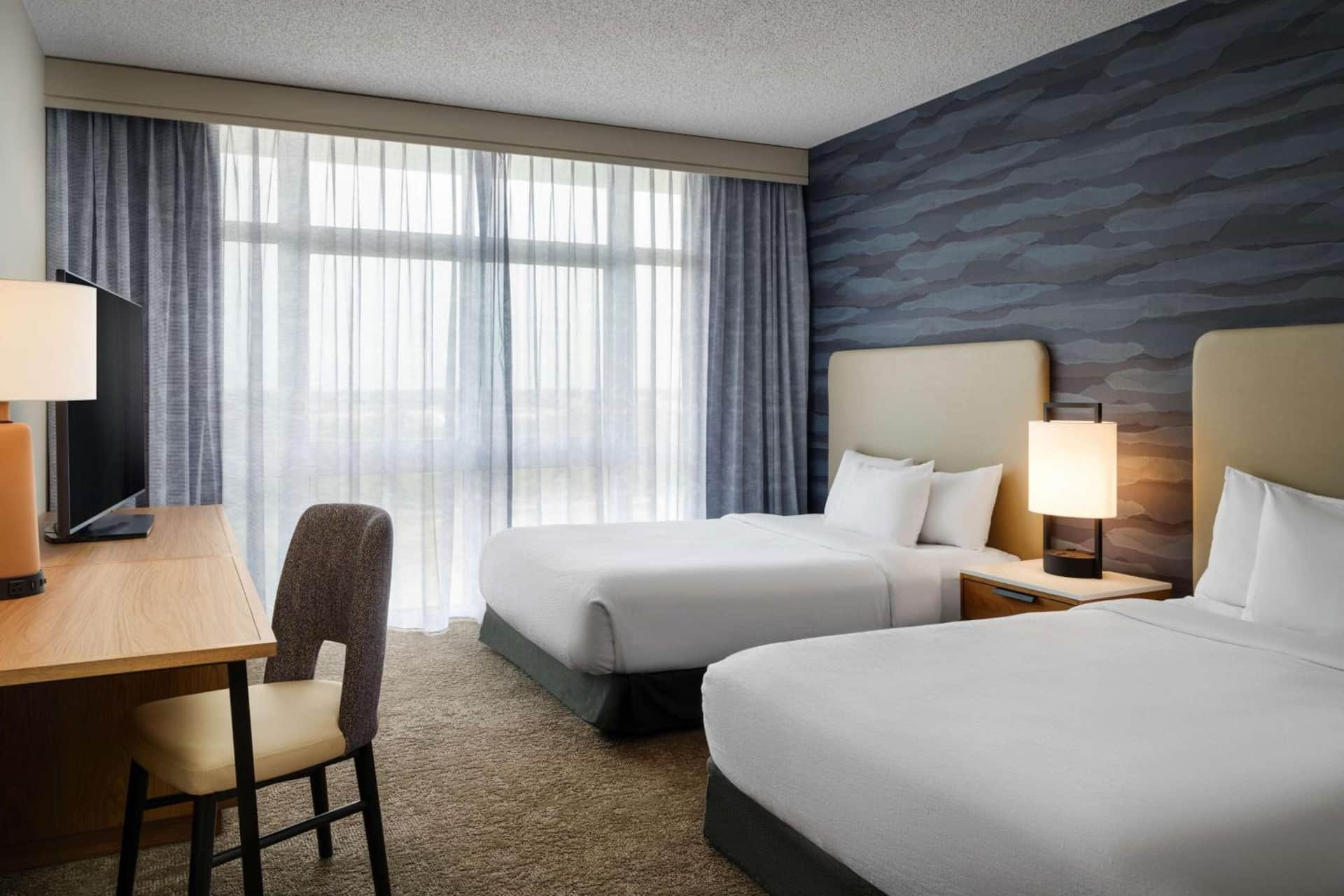 Embassy Suites by Hilton Charleston Airport Hotel & Convention Center