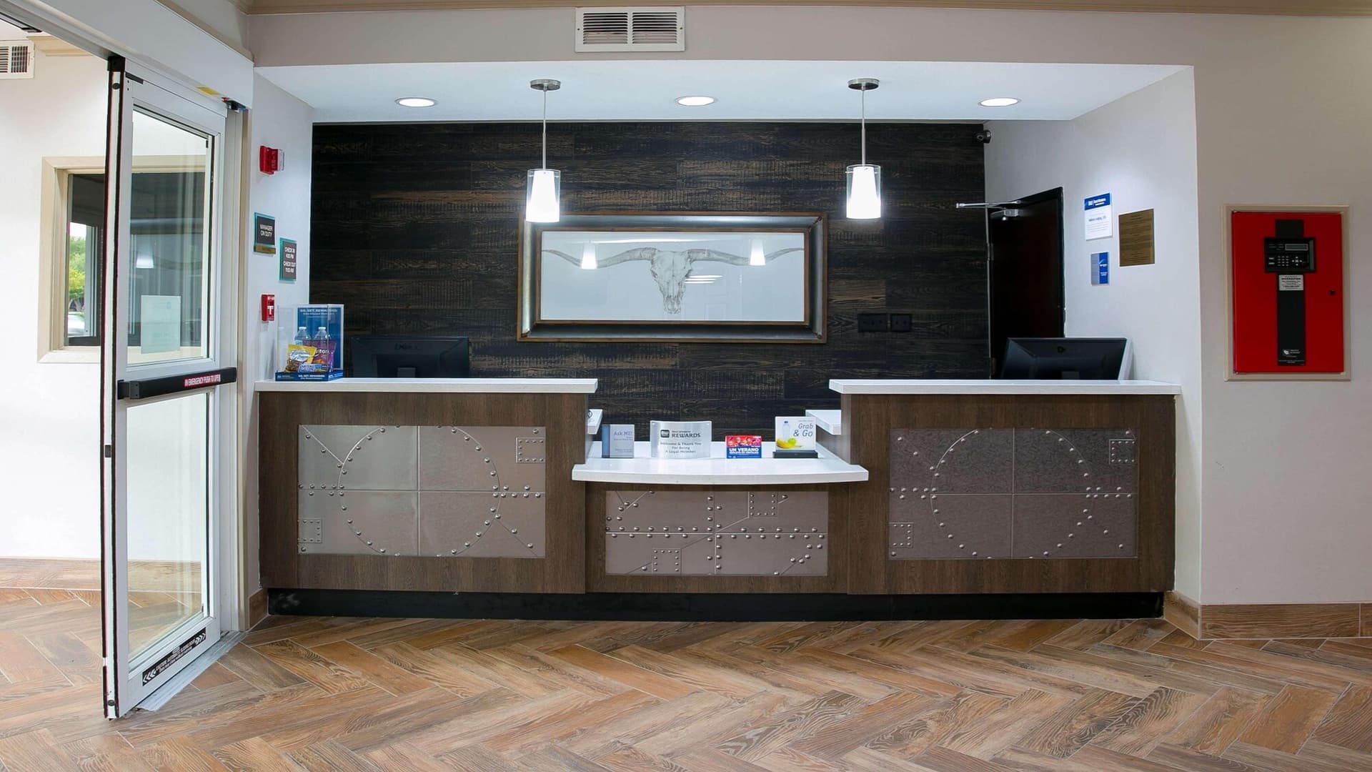 Landmark Hotel Dallas - Addison