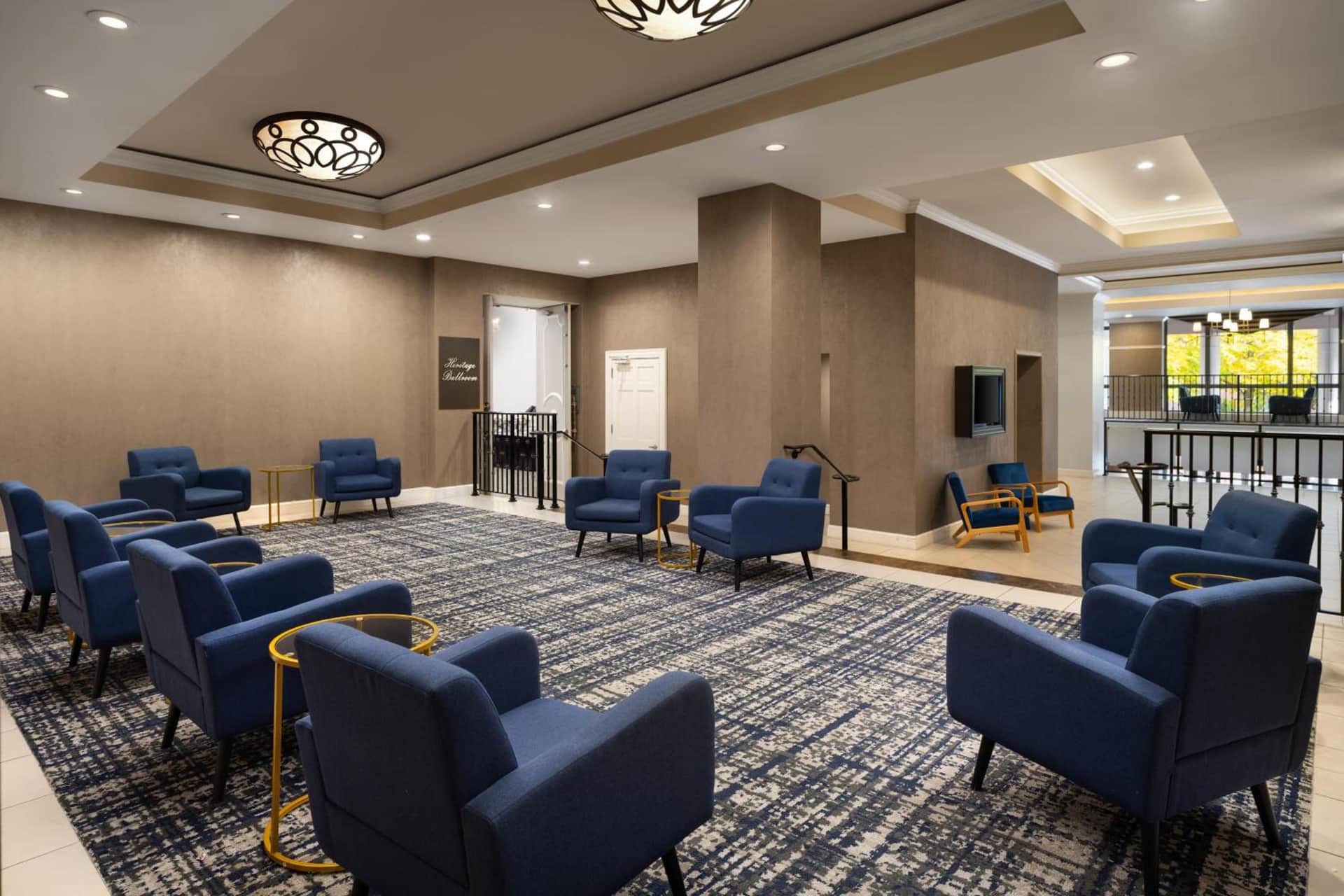 Hilton Orrington/Evanston