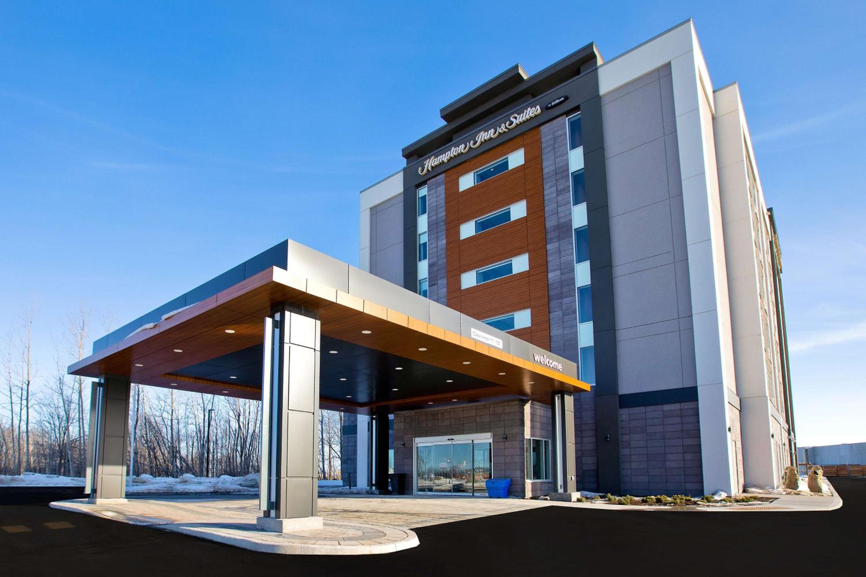 Hampton Inn & Suites Ottawa West