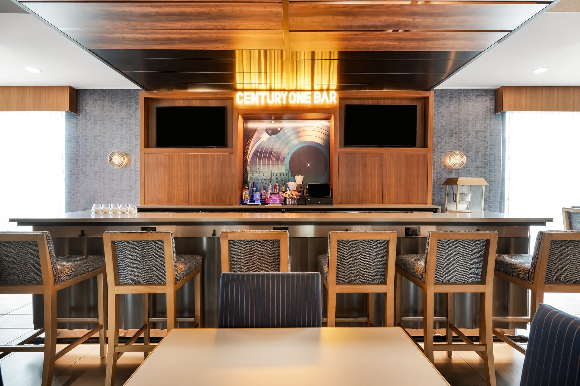 Hampton Inn by Hilton Nashville Airport Century Place