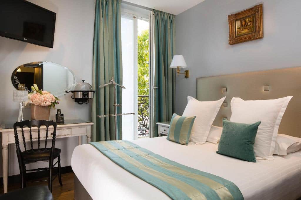 Hôtel Plaza Elysées