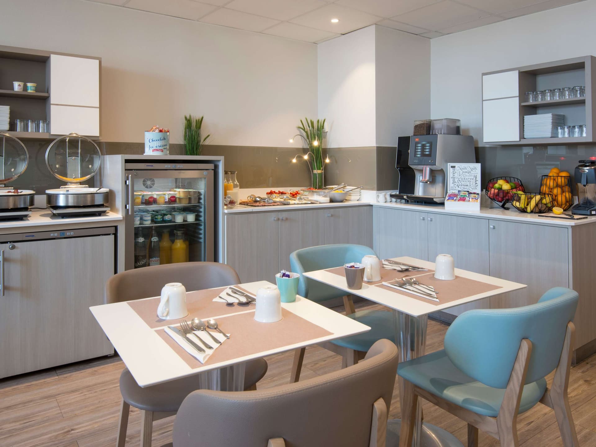 Mercure Nice Marche aux Fleurs Hotel