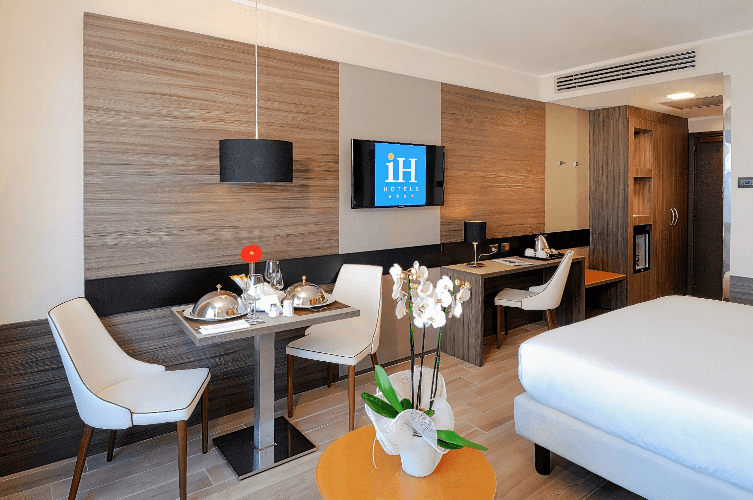 IH Hotels Milano Lorenteggio