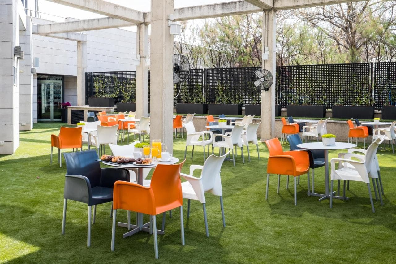 TäCH Madrid Airport