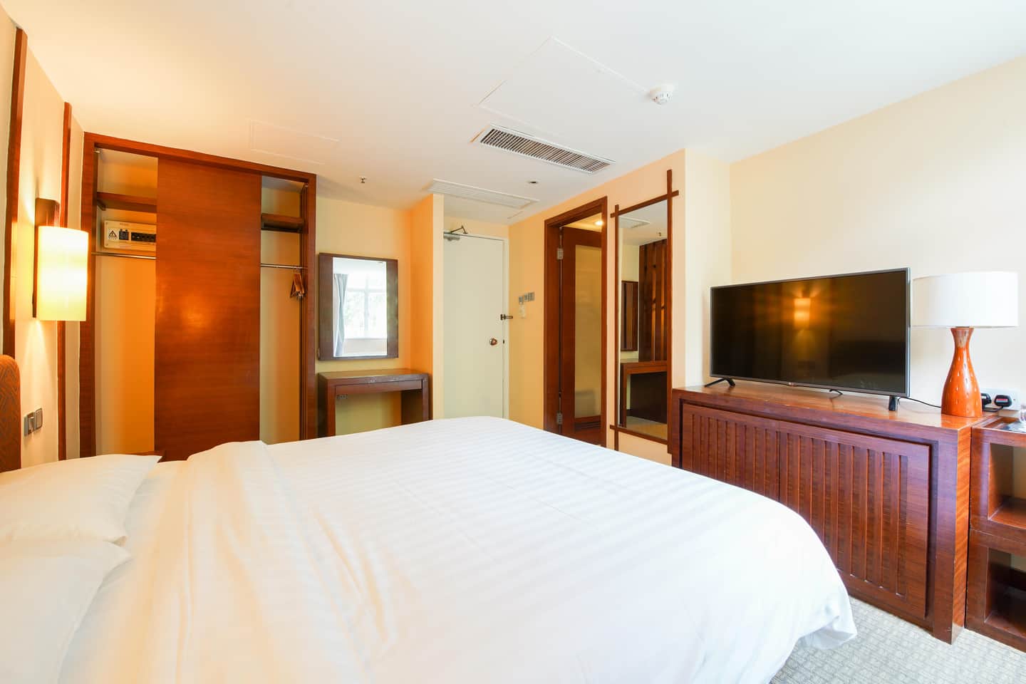 Warwick Hotel